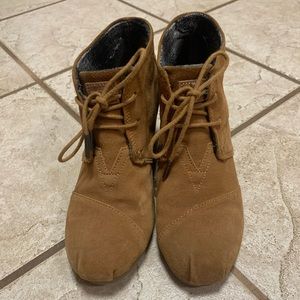Toms Wedges Desert size 8